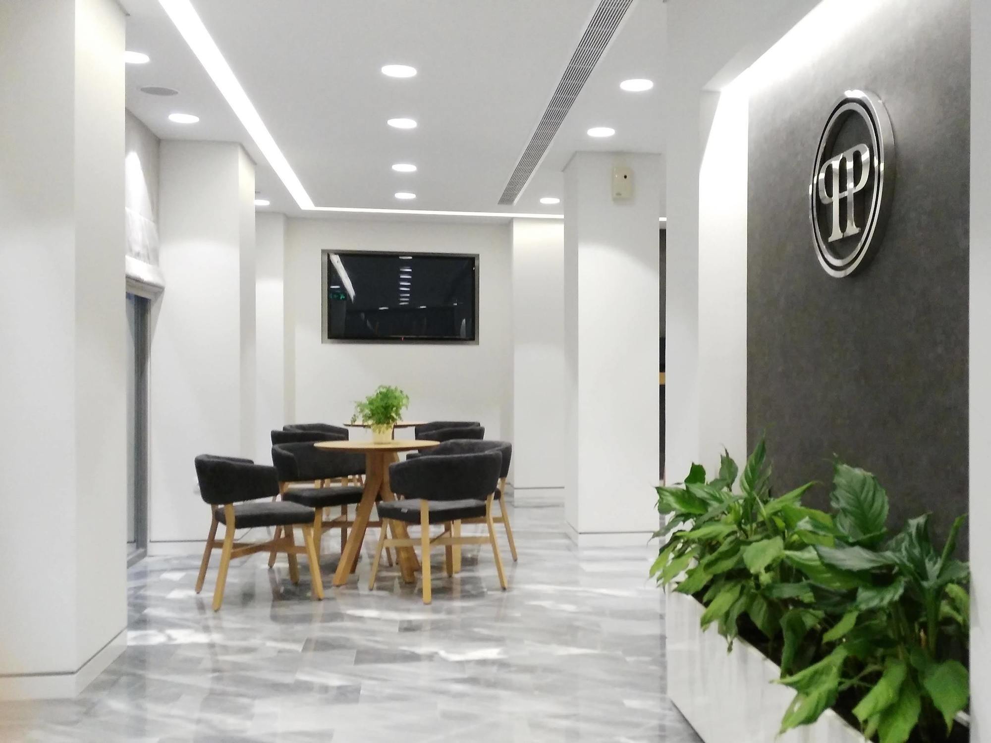 Port Hotel 2*